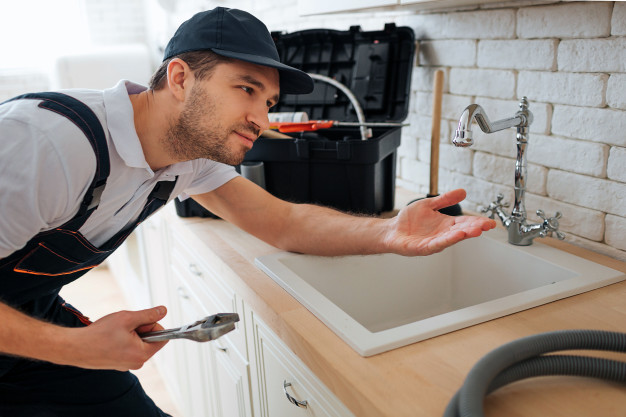 musluk tamiri , musluk değiştirme , musluk onarım , banyo musluğu tamiri , tuvalet musluğu tamiri